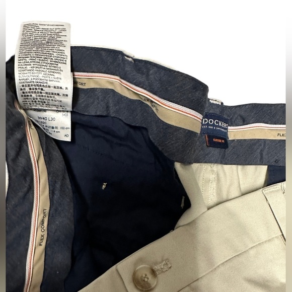 DOCKERS, flex comfort, classic fit , khakis, gray, 40-30 - Picture 2 of 3